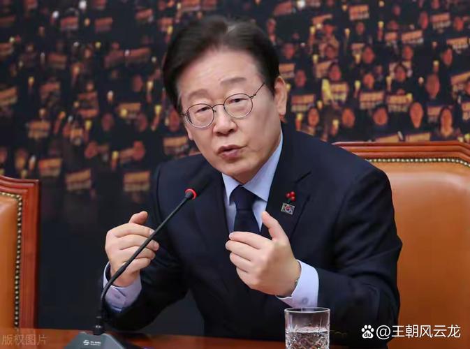 新澳天天彩2025芳草地和李在明正式宣誓就职与李在明是什么党